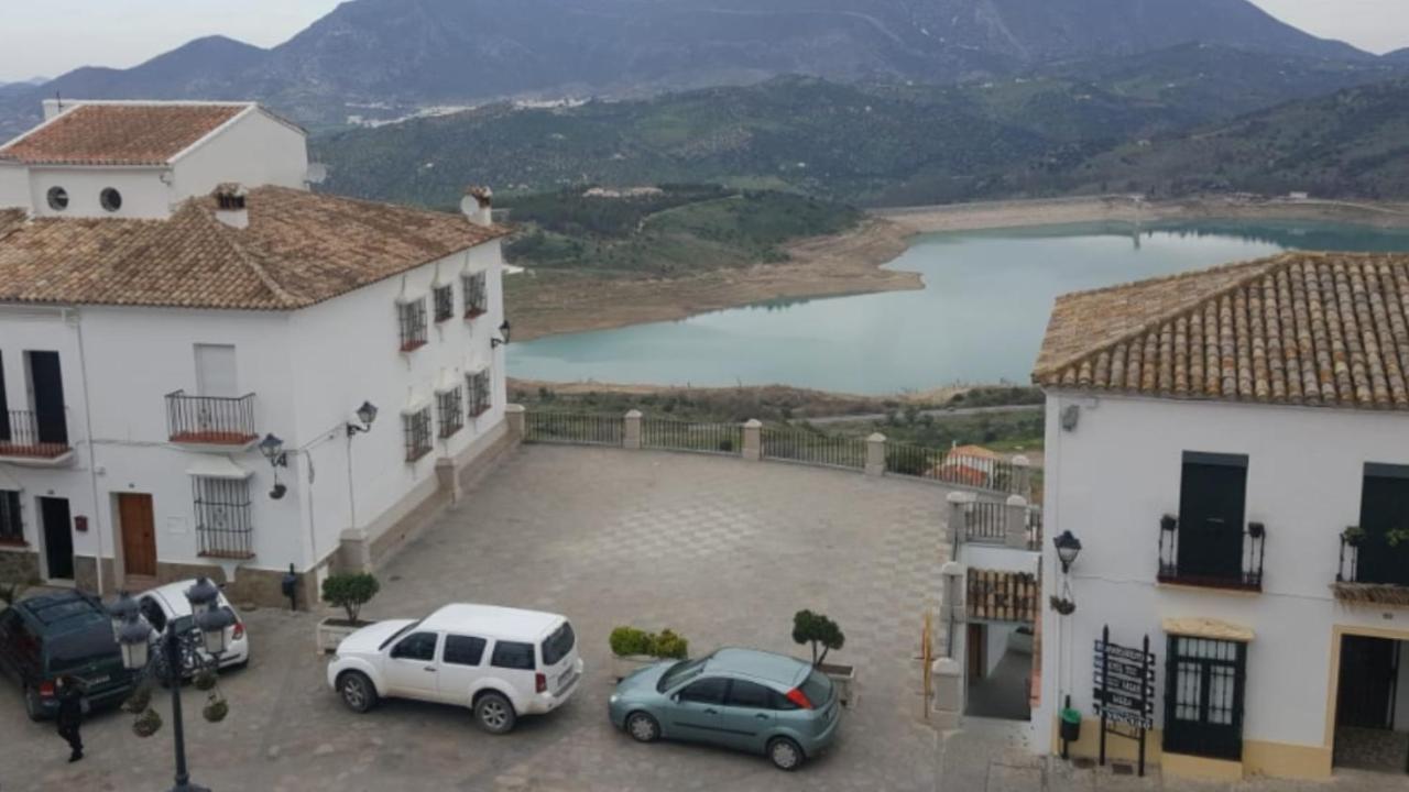 Apartamentos Mirador En La Plaza De Zahara Zahara De La Sierra Esterno foto