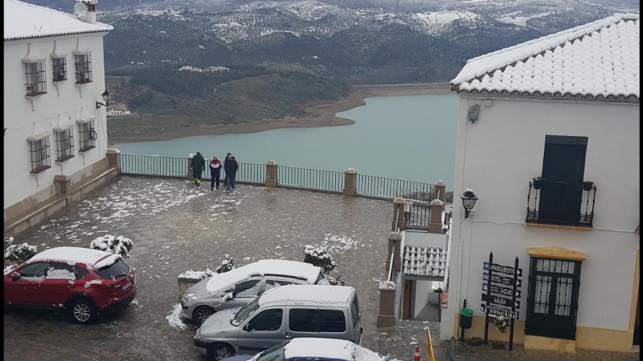 Apartamentos Mirador En La Plaza De Zahara Zahara De La Sierra Esterno foto