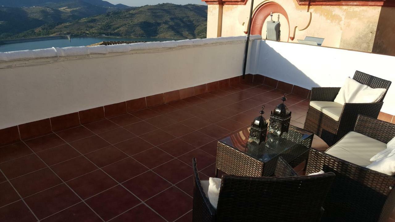 Apartamentos Mirador En La Plaza De Zahara Zahara De La Sierra Esterno foto