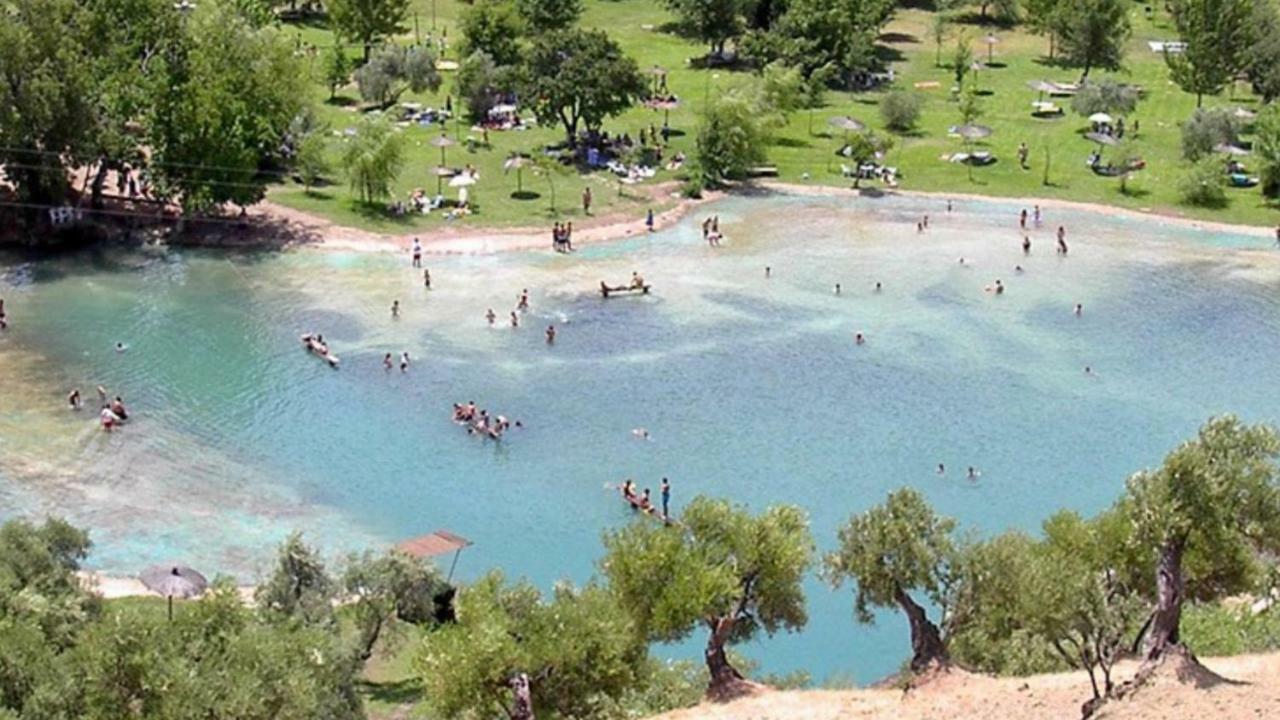 Apartamentos Mirador En La Plaza De Zahara Zahara De La Sierra Esterno foto